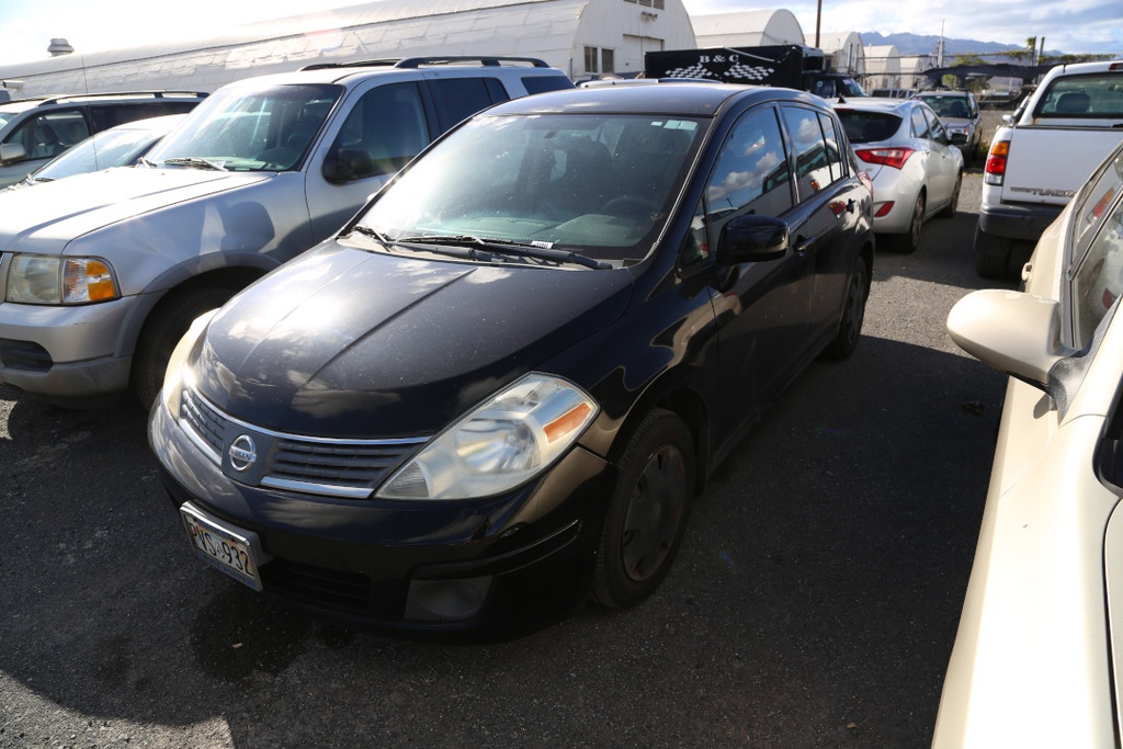 NISS Versa 2008 PVS932