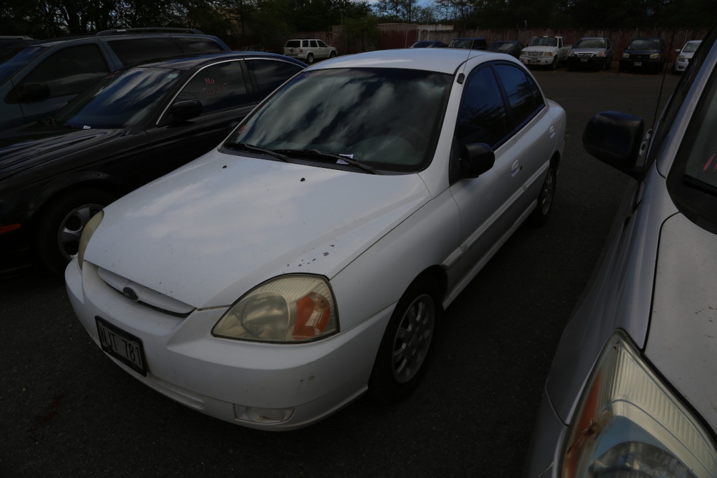 KIA Rio 2004 NJT781