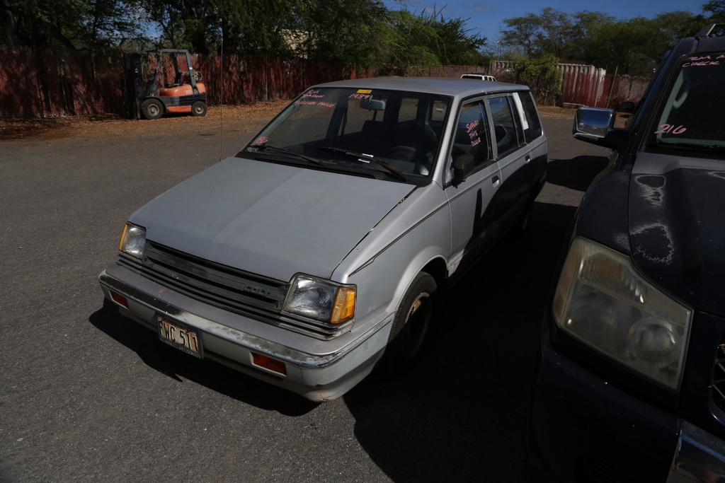 PLYM Vista Colt 1989 FWC511