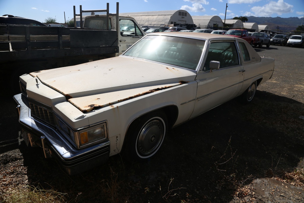 CADI DeVille 1977 SPD294