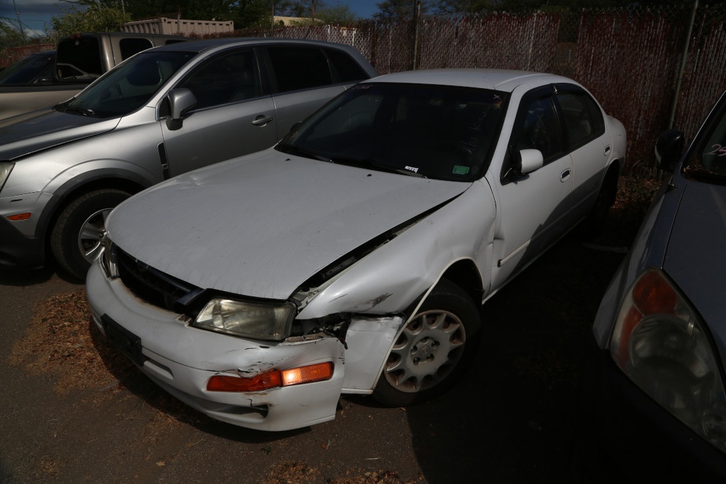NISS Maxima 1998 GSU137