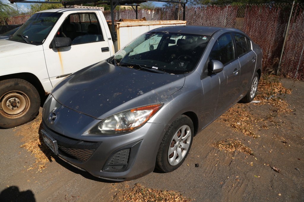 MAZD 3 2011 RJV694