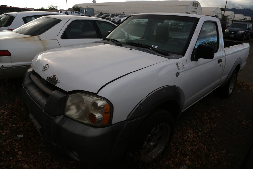 NISS Frontier 2001 WCZ513
