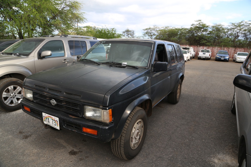 NISS Pathfinder 1993 SYA737-70