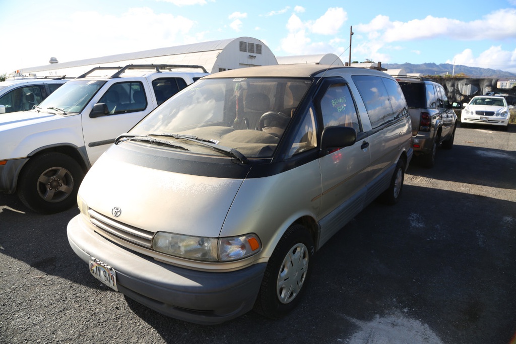 TOYT Previa 1997 GJY949