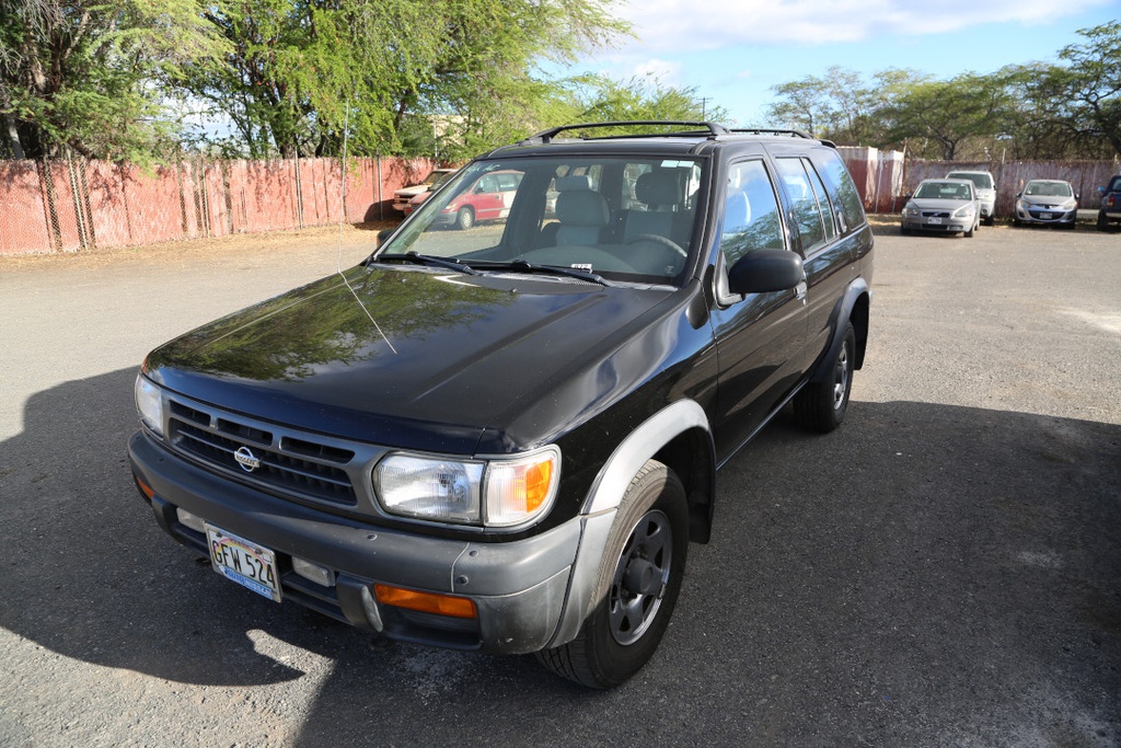NISS Pathfinder 1996 GFW524