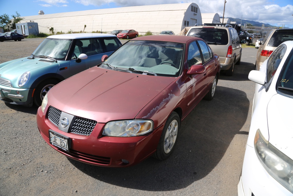 NISS Sentra 2004 PJE857