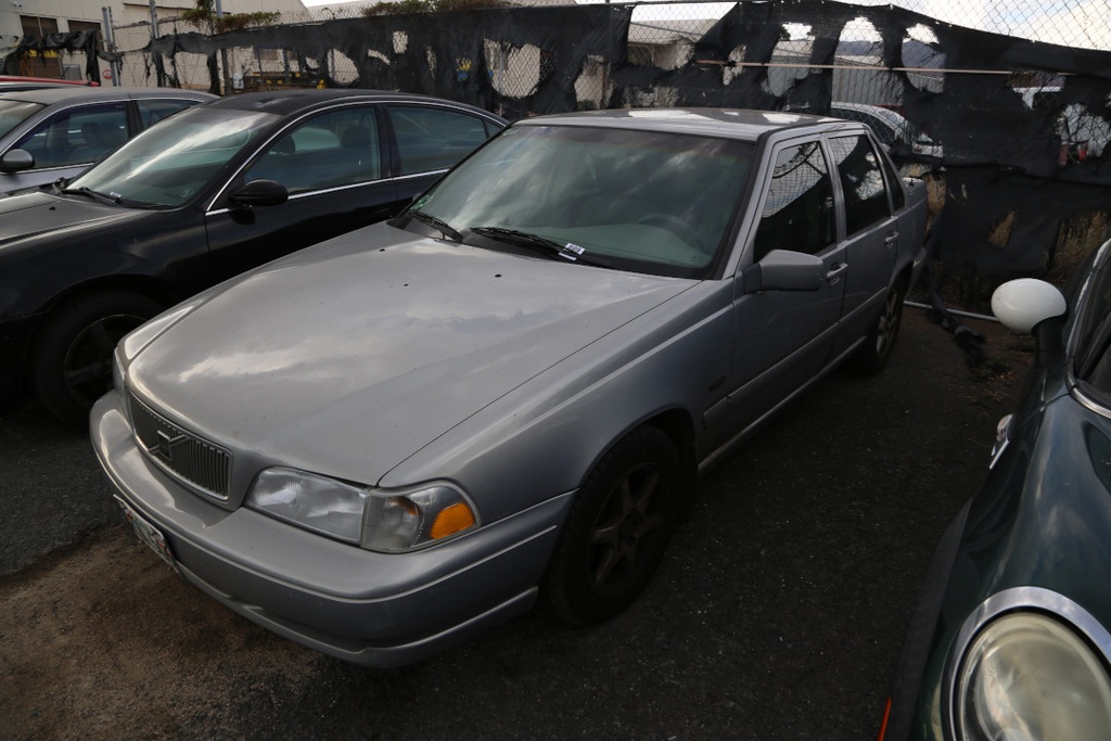 VOLV S70 1998 GTN566