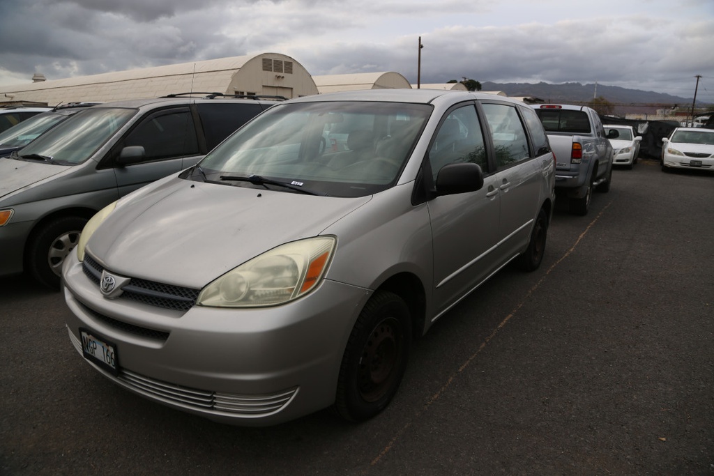 TOYT Sienna 2004 NGP166