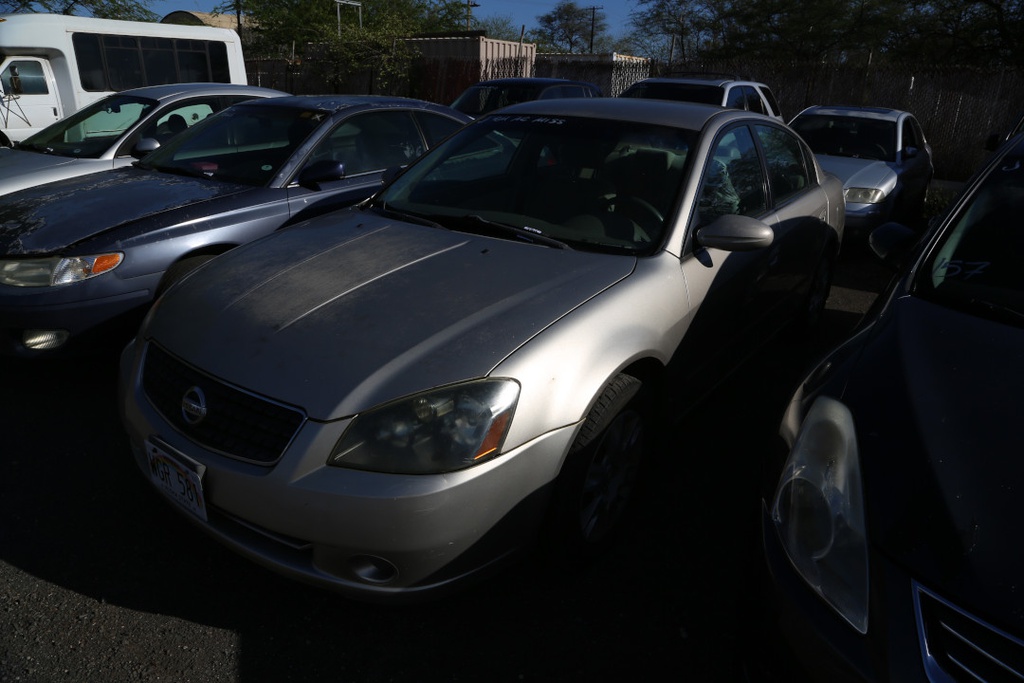 NISS Altima 2005 WGR581