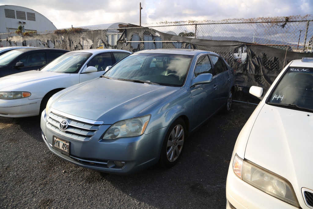 TOYT Avalon 2005 NYN498