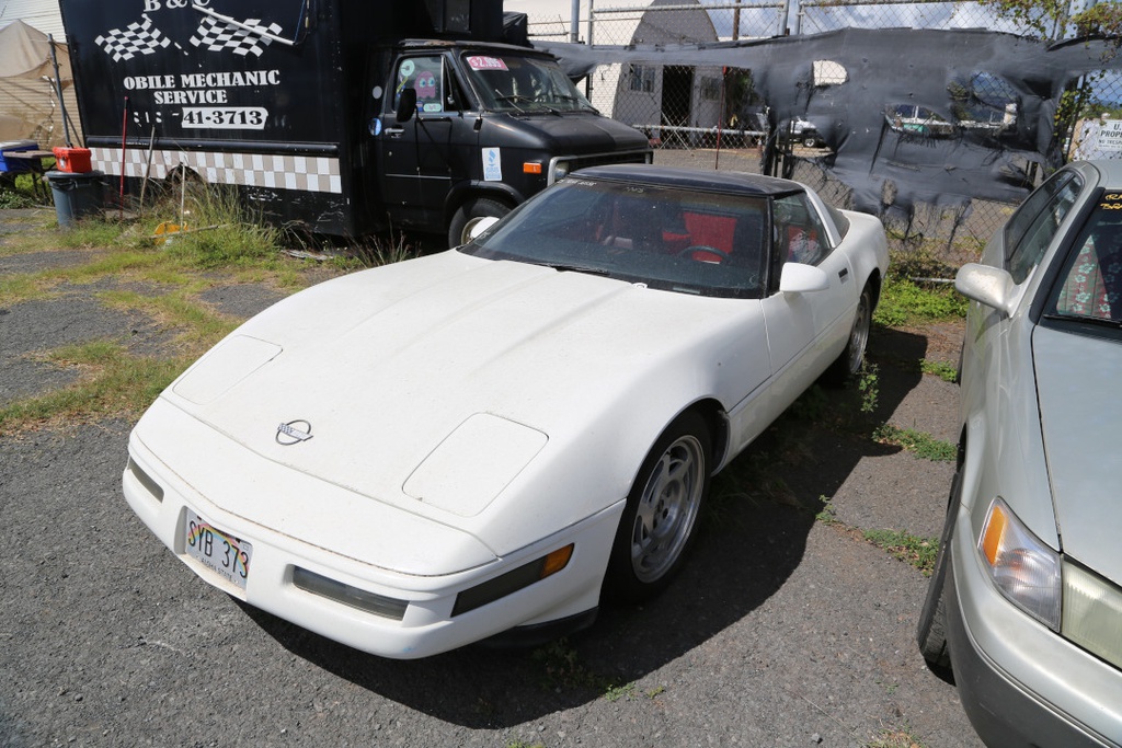 CHEV Corvette 1985 SYB373-2