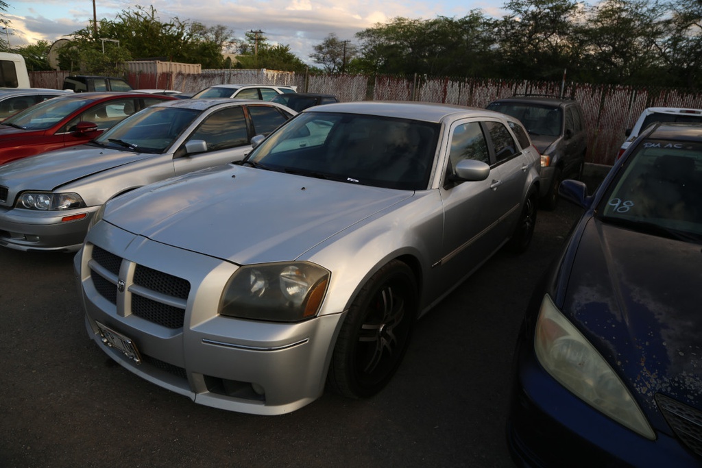 DODG Magnum SRT 8 2006 PFP706