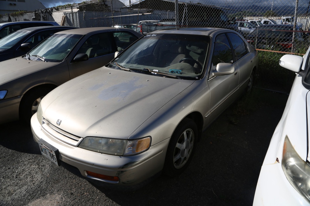 HOND Accord EX 1995 RJT845-33