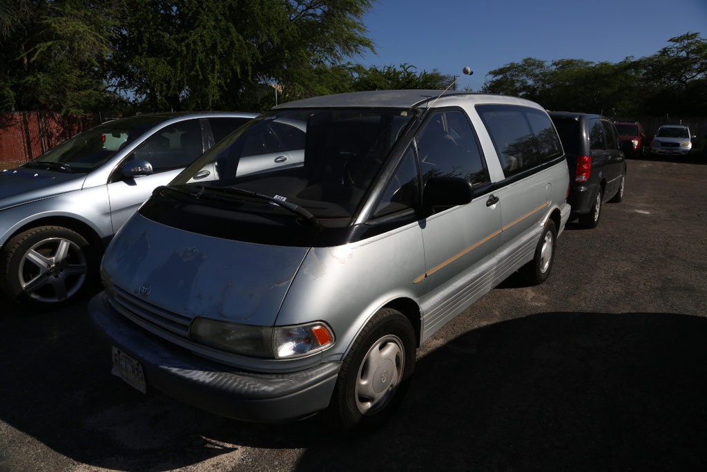 TOYT Previa 1992 EGJ882