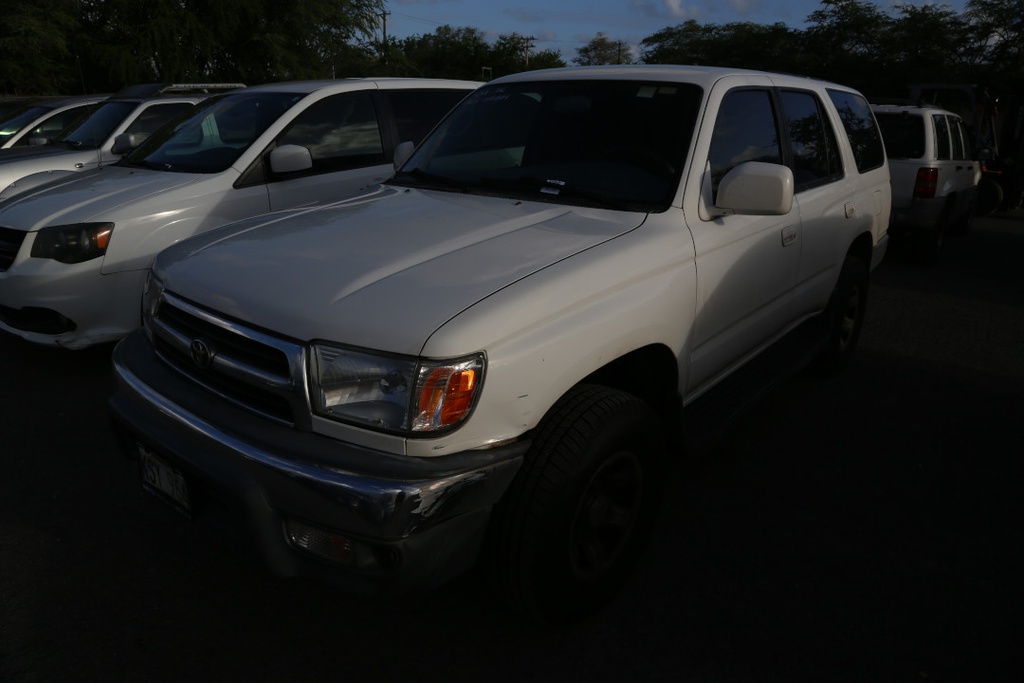 TOYT 4Runner 2000 KSY964