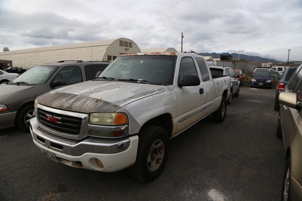 GMC Sierra 2004 NJY346