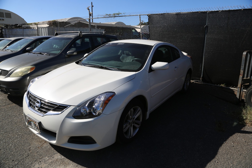 NISS Altima 2011 RWE956