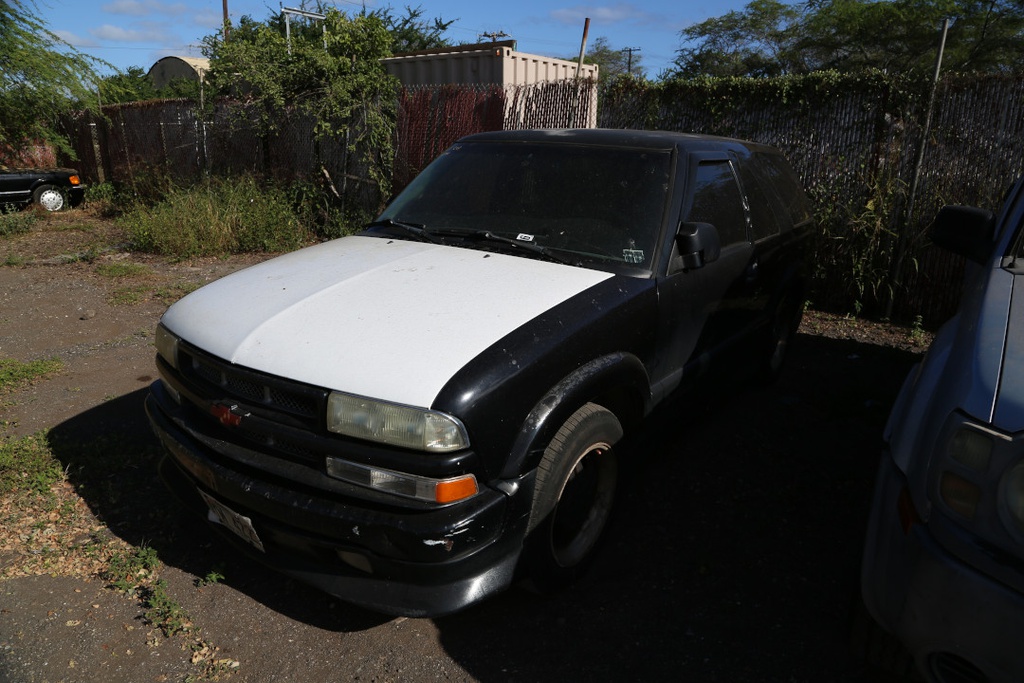 CHEV Blazer 2003 JYW422-3