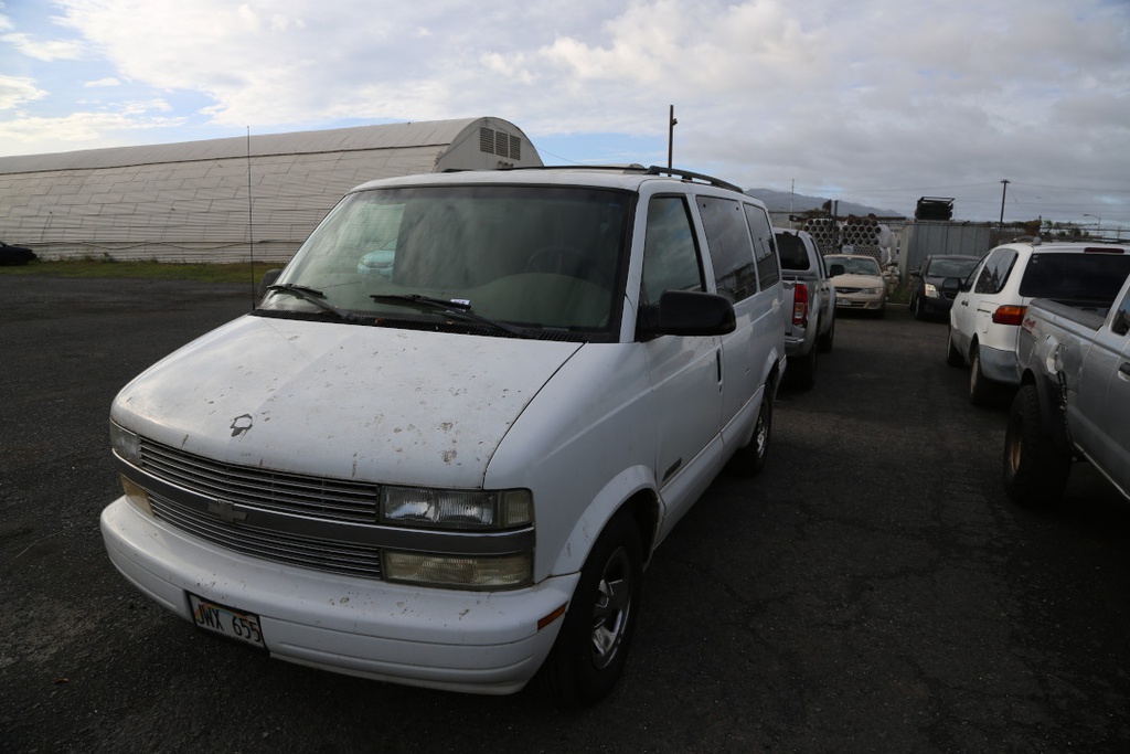 CHEV Astro Van 2002 JWX655