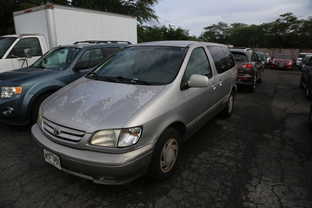 TOYT Sienna 2001 NTP957