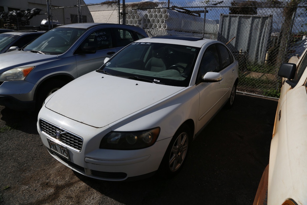 VOLV S40 2006 PYA125-55