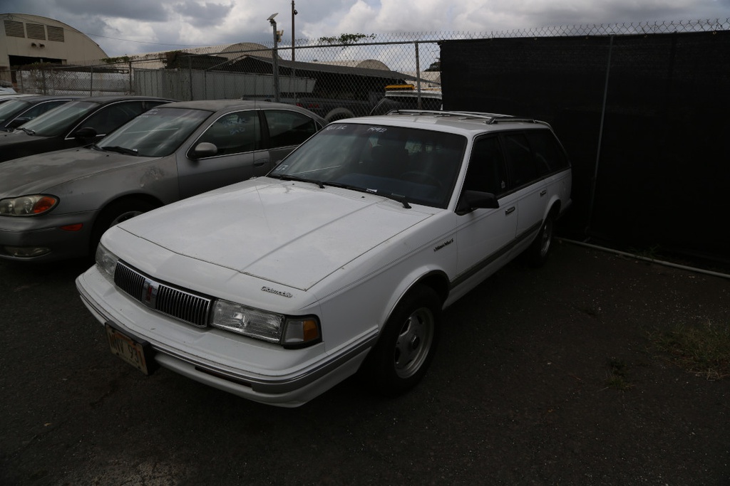 OLDS  1993 NNV931