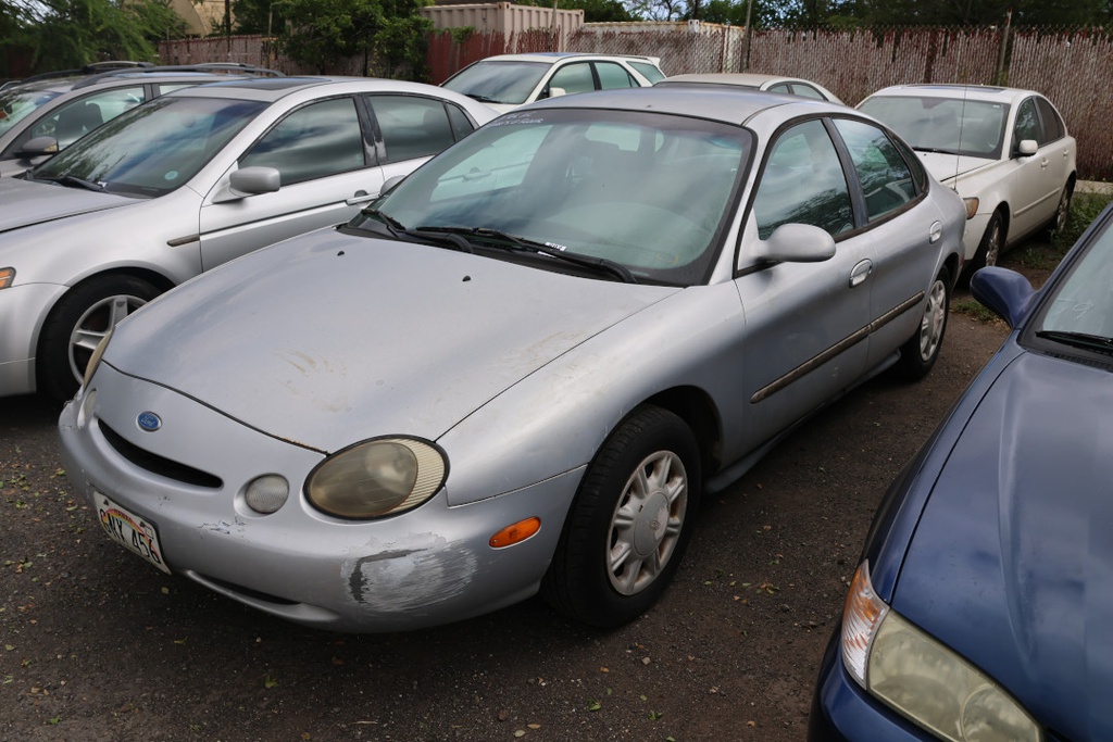 FORD Taurus GL 1997 GNX456