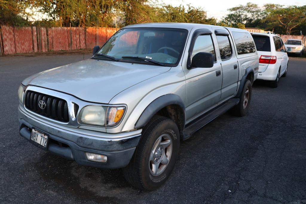 TOYT Tacoma 2003 NBX712