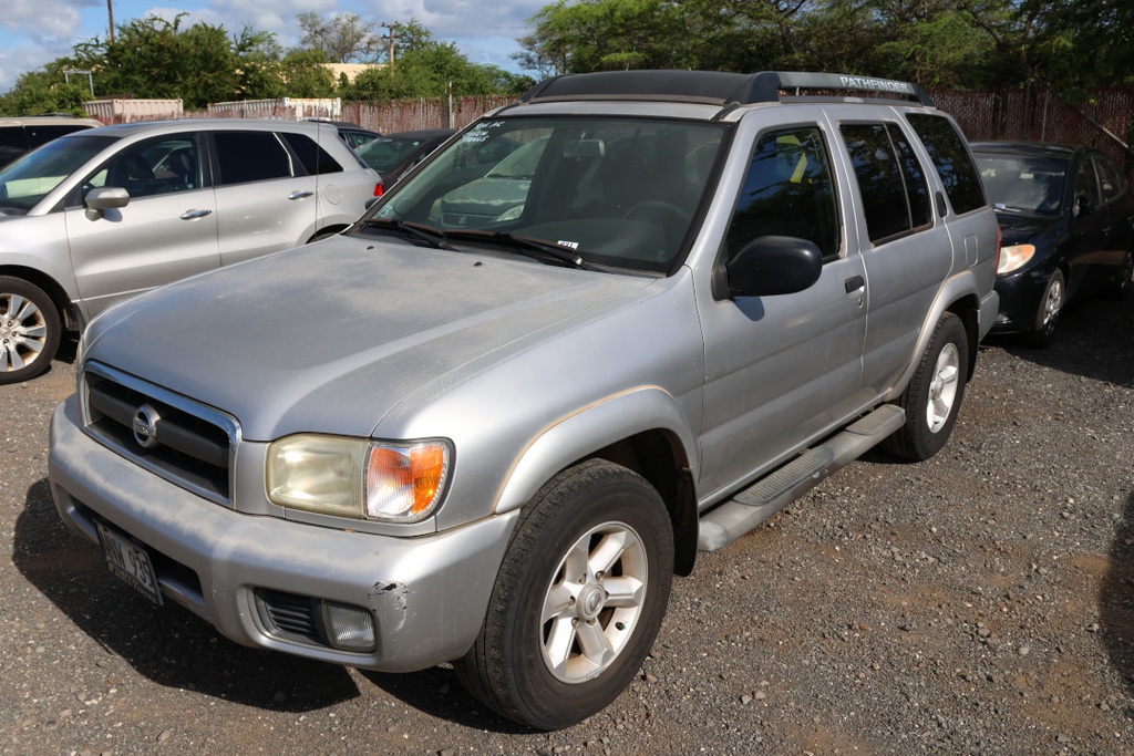 NISS Pathfinder 2004 NNW935