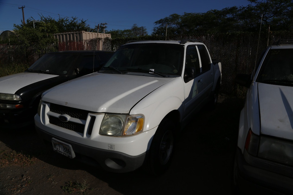 FORD Explorer 2004 NGT886