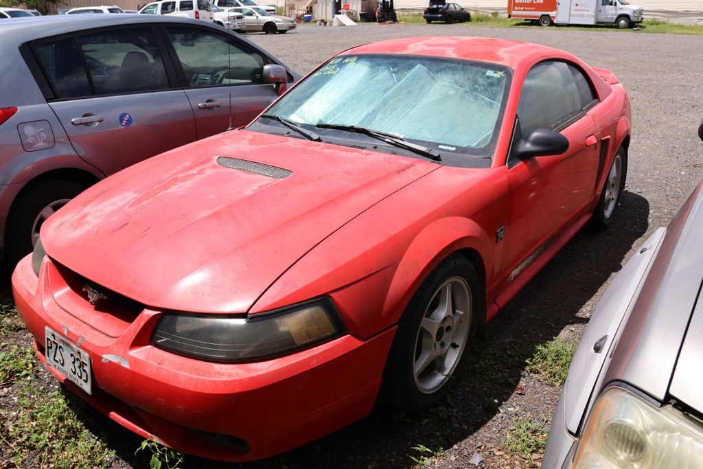 FORD Mustang 2000 PZS335
