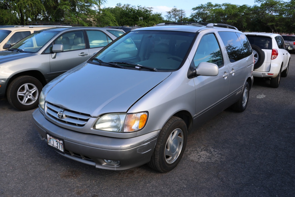TOYT Sienna 2002 JTJ317