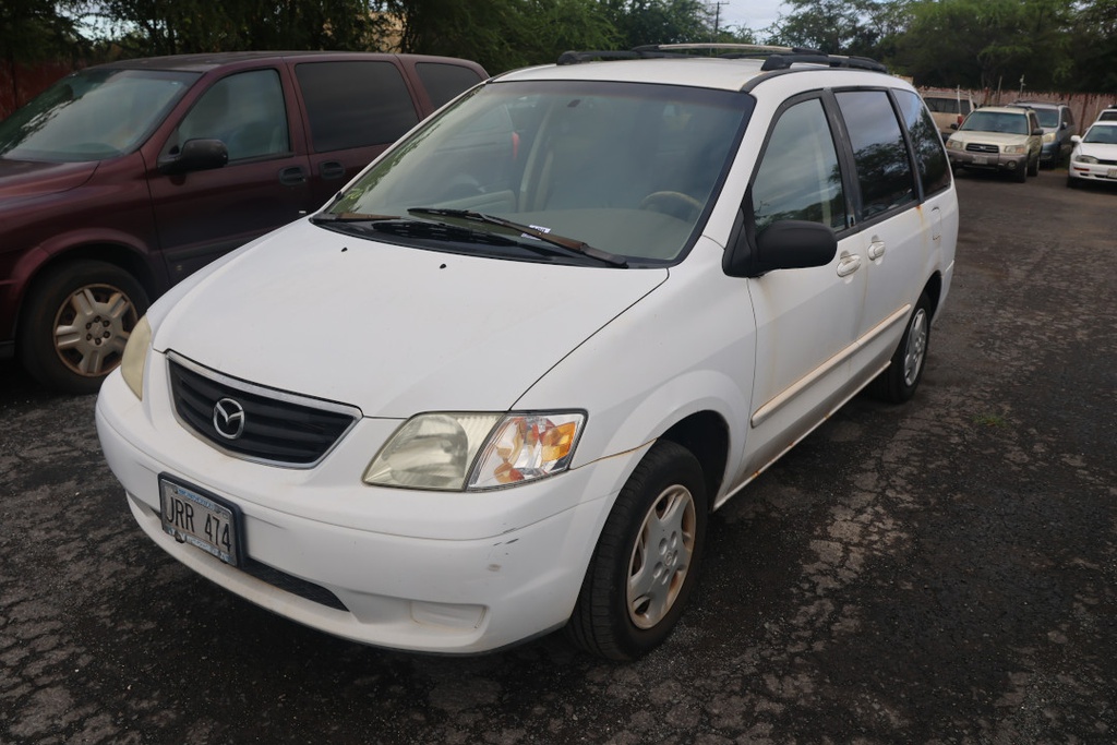 MAZD MPV 2001 JRR474