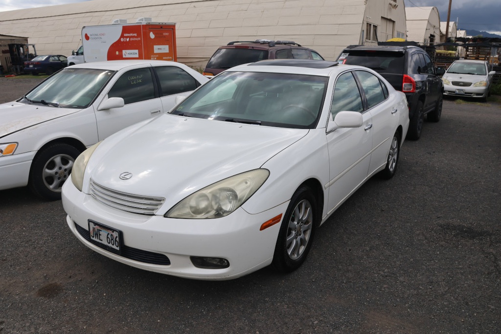LEXS ES 300 2002 JWE686