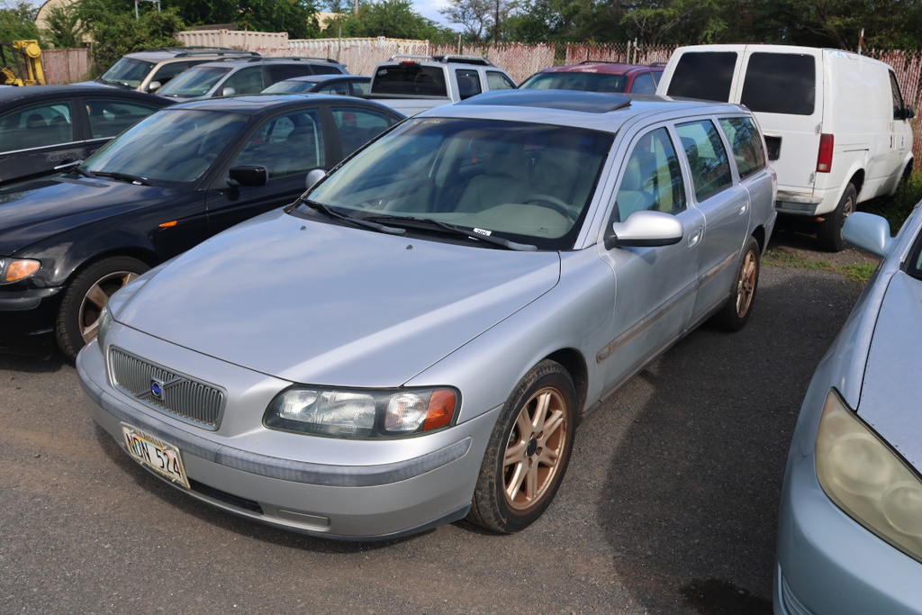 VOLV V70 2003 NDN524