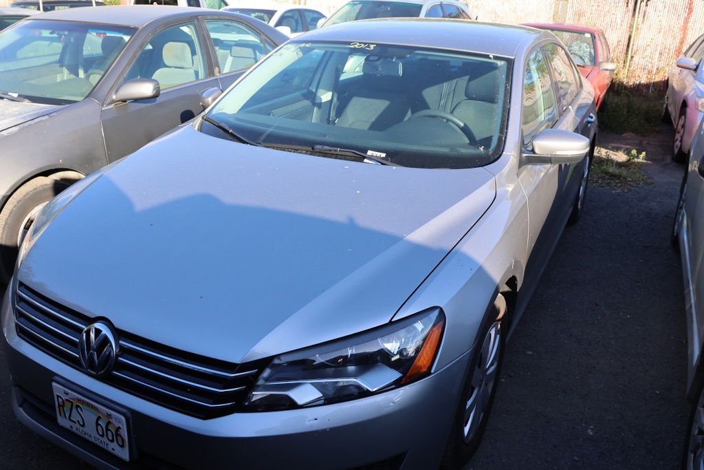 VOLK Passat 2013 RZS666