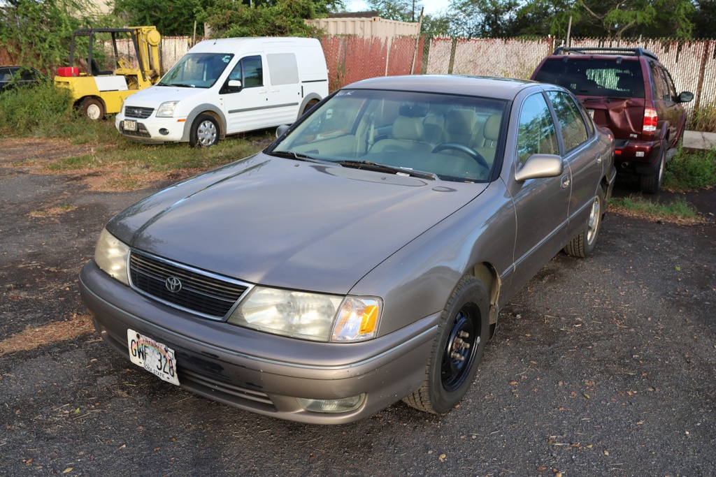 TOYT Avalon 1998 GWF328