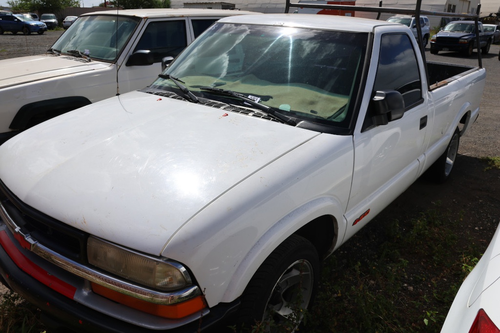 CHEV TRK S10 2001 TCB409