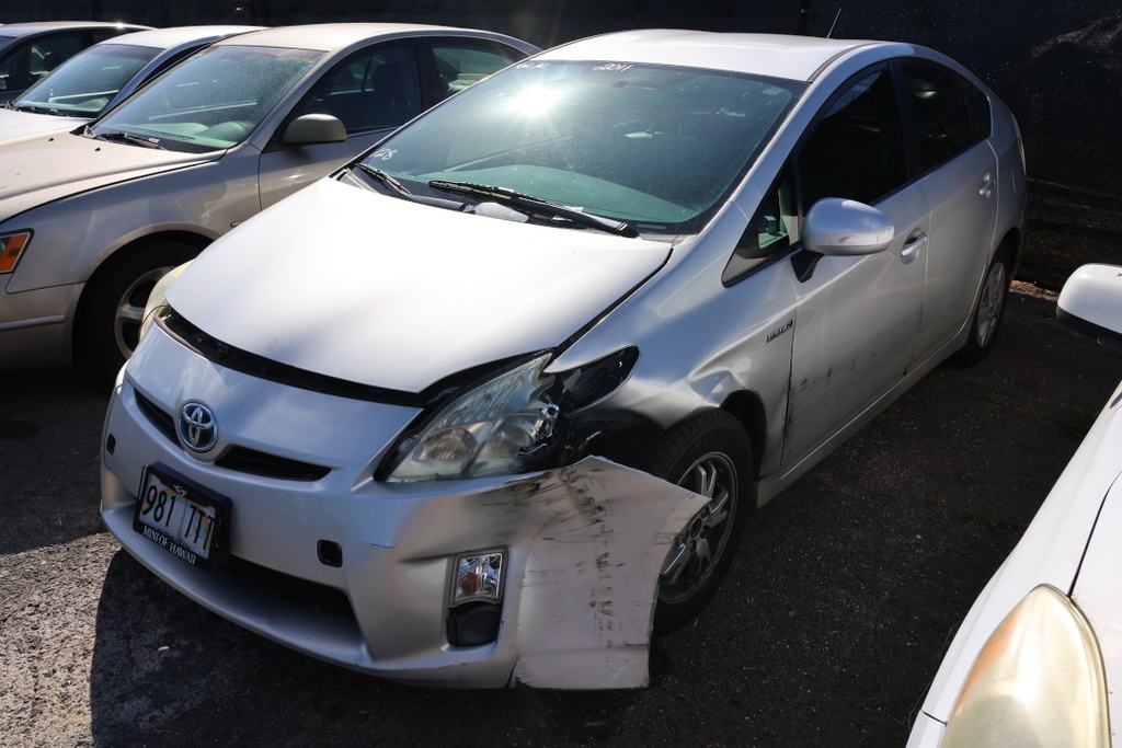 TOYT Prius 2011 981TTT
