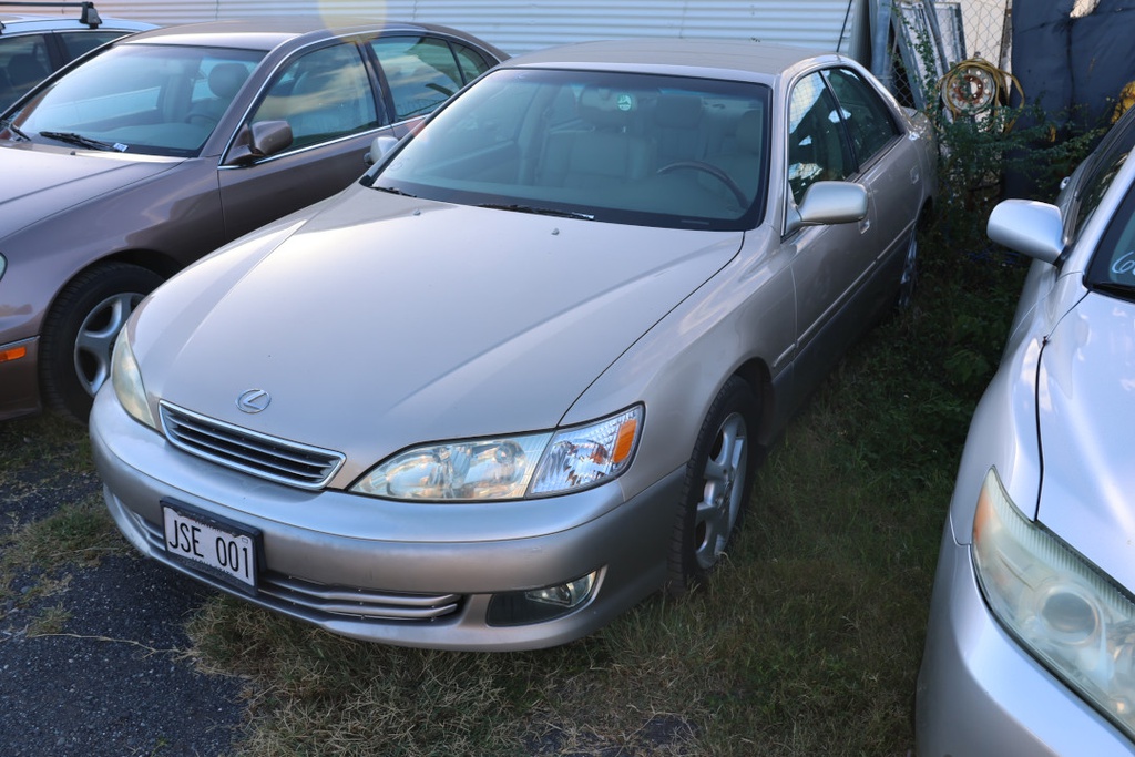 LEXS ES300 2001 JSE001