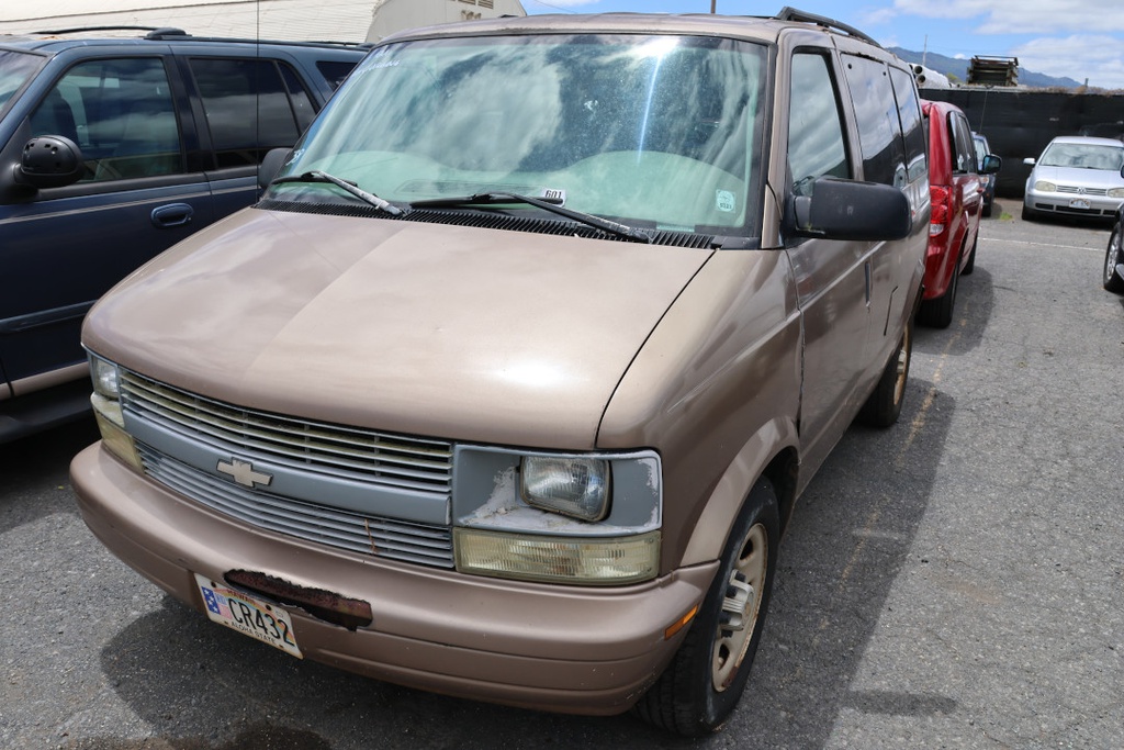 CHEV Astro Van 2005 CR432-99