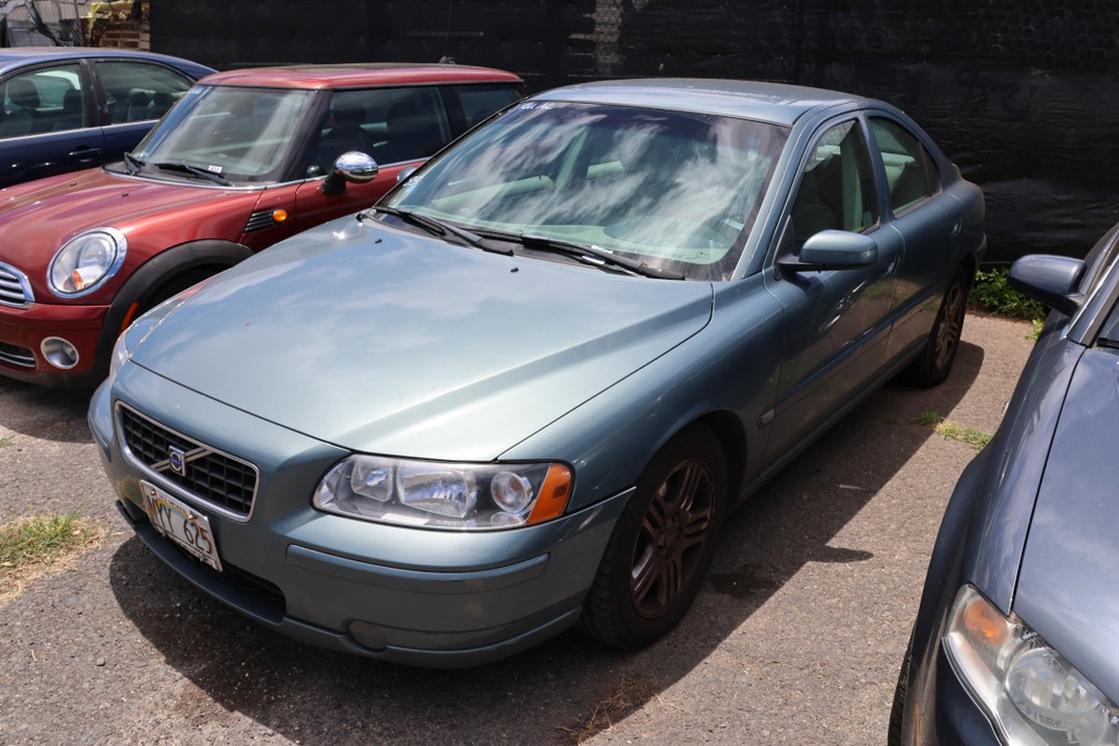VOLV S60 2005 NYY625