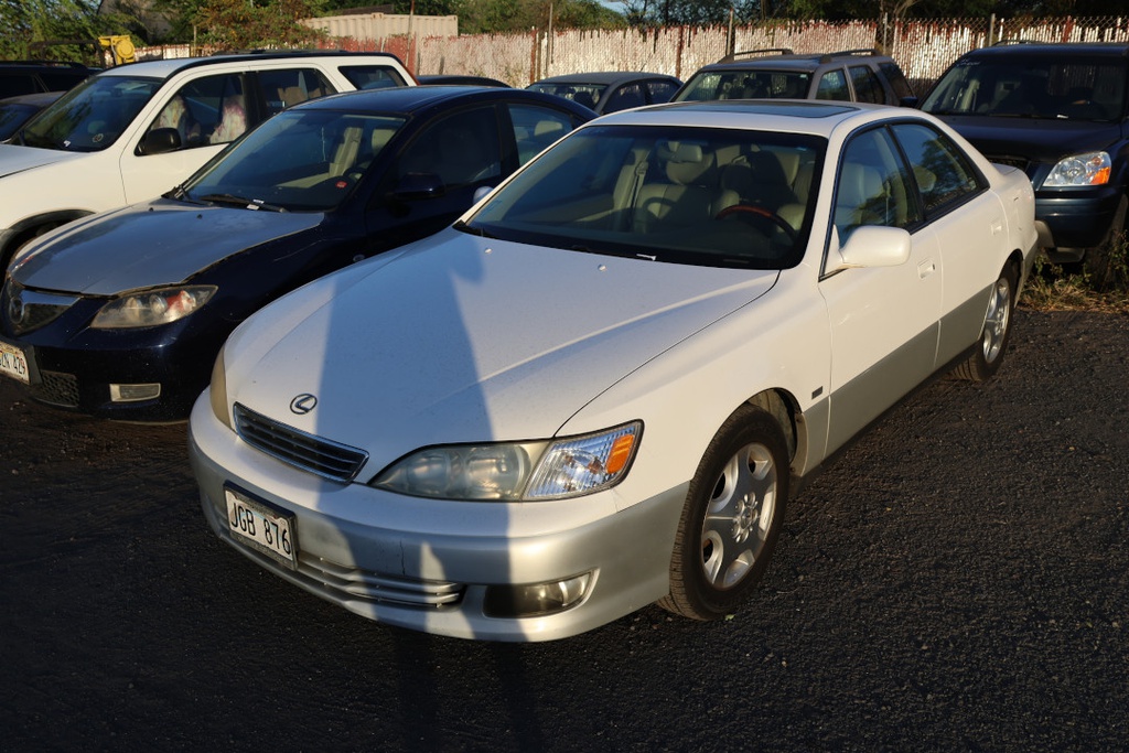 LEXS ES300 2000 JGB876