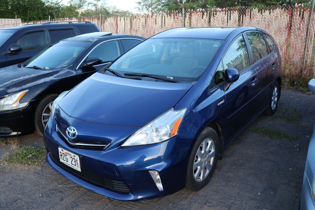TOYT Prius V 2013 RZG231